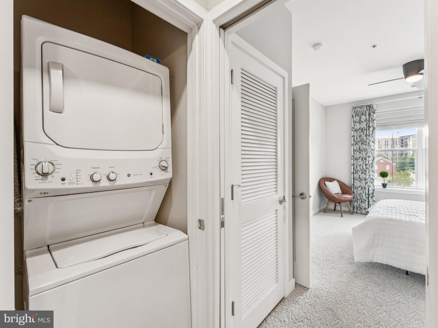 989 S BUCHANAN ST #221, ARLINGTON, Virginia 22204, 1 Bedroom Bedrooms, ,1 BathroomBathrooms,Residential,For sale,989 S BUCHANAN ST #221,VAAR2060438 MLS # VAAR2060438