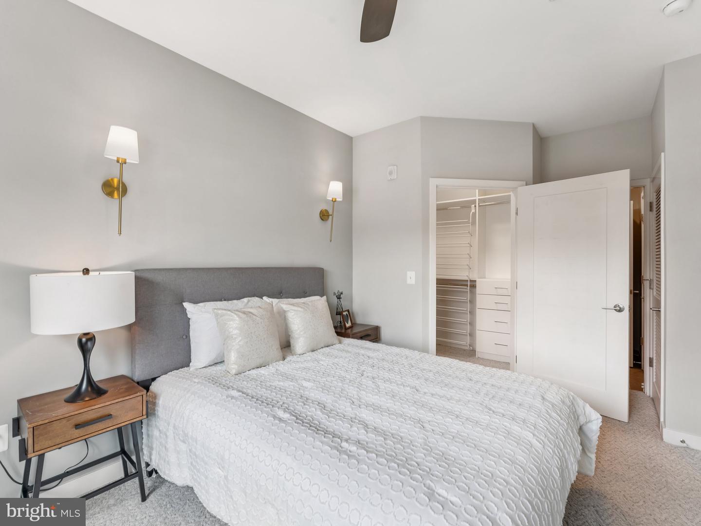 989 S BUCHANAN ST #221, ARLINGTON, Virginia 22204, 1 Bedroom Bedrooms, ,1 BathroomBathrooms,Residential,For sale,989 S BUCHANAN ST #221,VAAR2060438 MLS # VAAR2060438