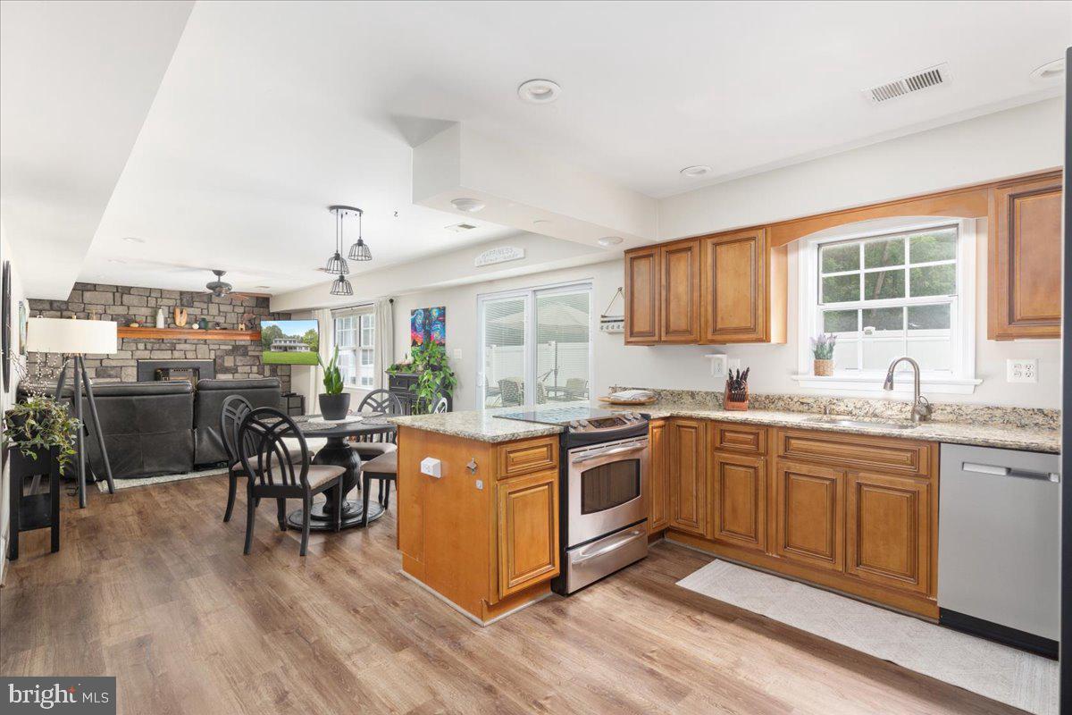 5744 MYRIAH CT, WARRENTON, Virginia 20187, 4 Bedrooms Bedrooms, ,3 BathroomsBathrooms,Residential,For sale,5744 MYRIAH CT,VAFQ2017392 MLS # VAFQ2017392