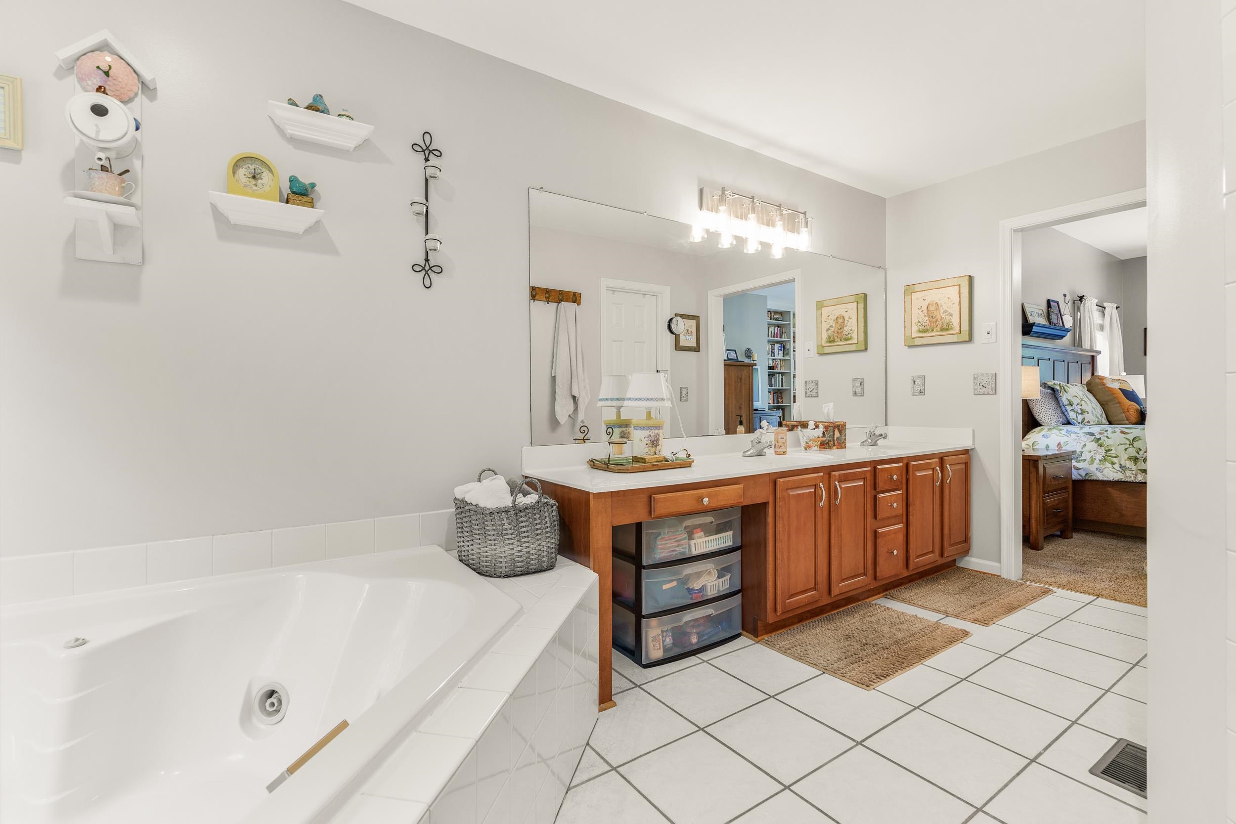 213 LIME KILN RD, CHURCHVILLE, Virginia 24421, 4 Bedrooms Bedrooms, ,3 BathroomsBathrooms,Residential,213 LIME KILN RD,666805 MLS # 666805