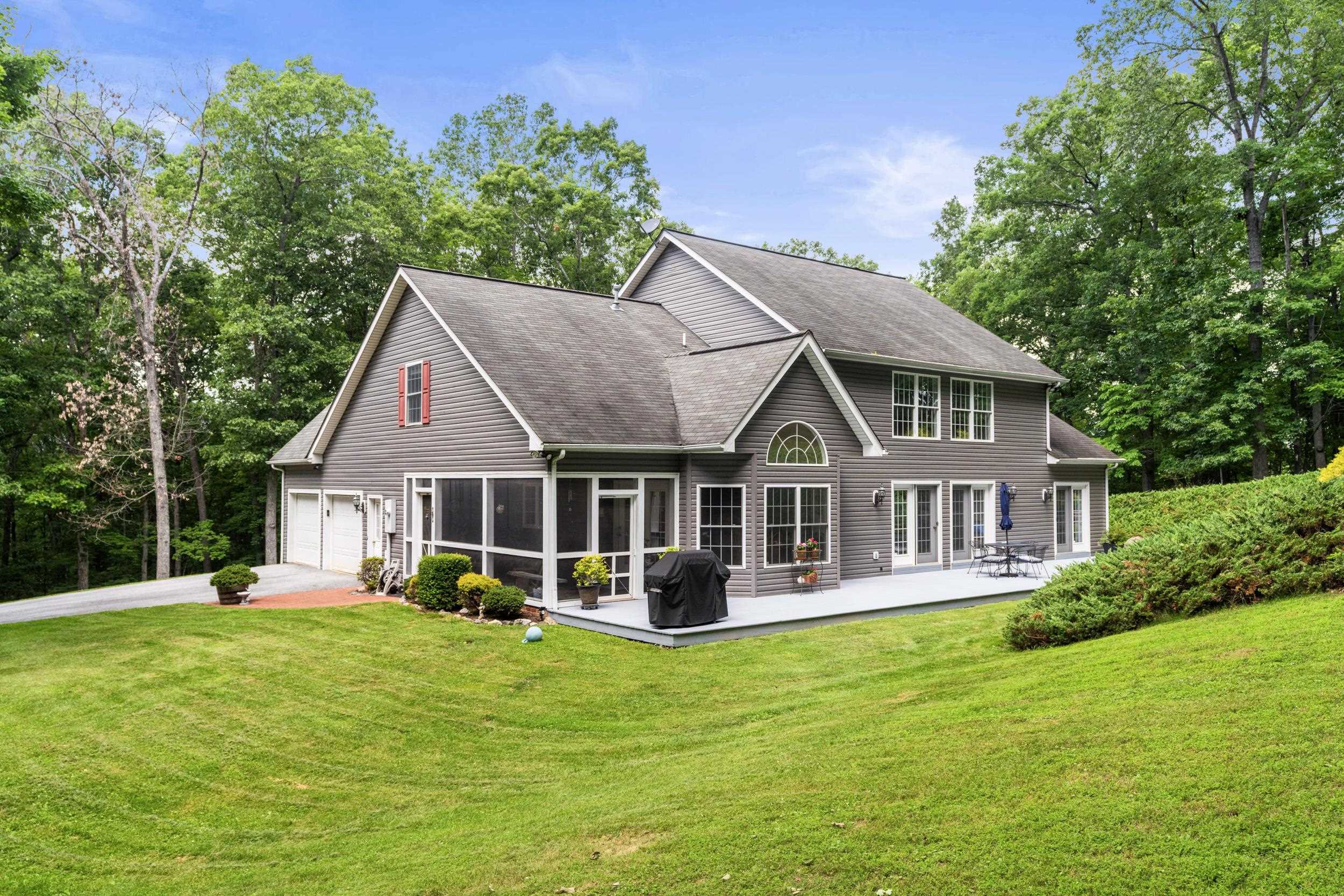 213 LIME KILN RD, CHURCHVILLE, Virginia 24421, 4 Bedrooms Bedrooms, ,3 BathroomsBathrooms,Residential,213 LIME KILN RD,666805 MLS # 666805