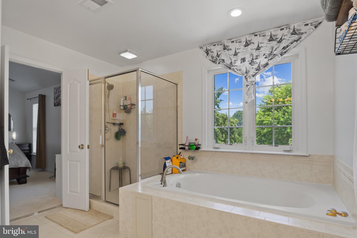 11721 HOOVER LN, FREDERICKSBURG, Virginia 22407, 5 Bedrooms Bedrooms, ,3 BathroomsBathrooms,Residential,For sale,11721 HOOVER LN,VASP2034606 MLS # VASP2034606