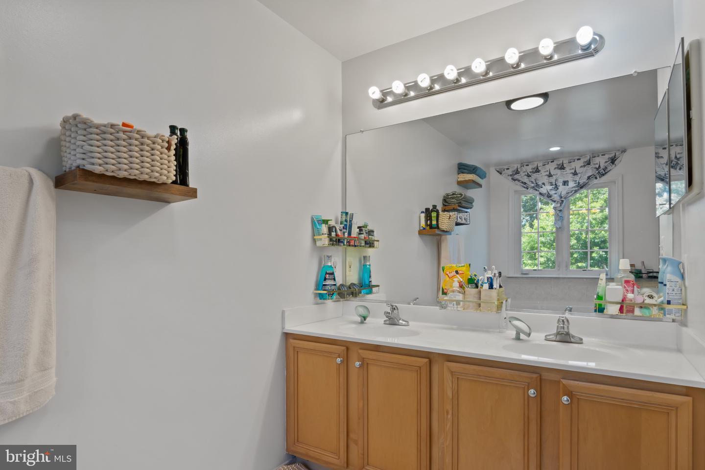 11721 HOOVER LN, FREDERICKSBURG, Virginia 22407, 5 Bedrooms Bedrooms, ,3 BathroomsBathrooms,Residential,For sale,11721 HOOVER LN,VASP2034606 MLS # VASP2034606