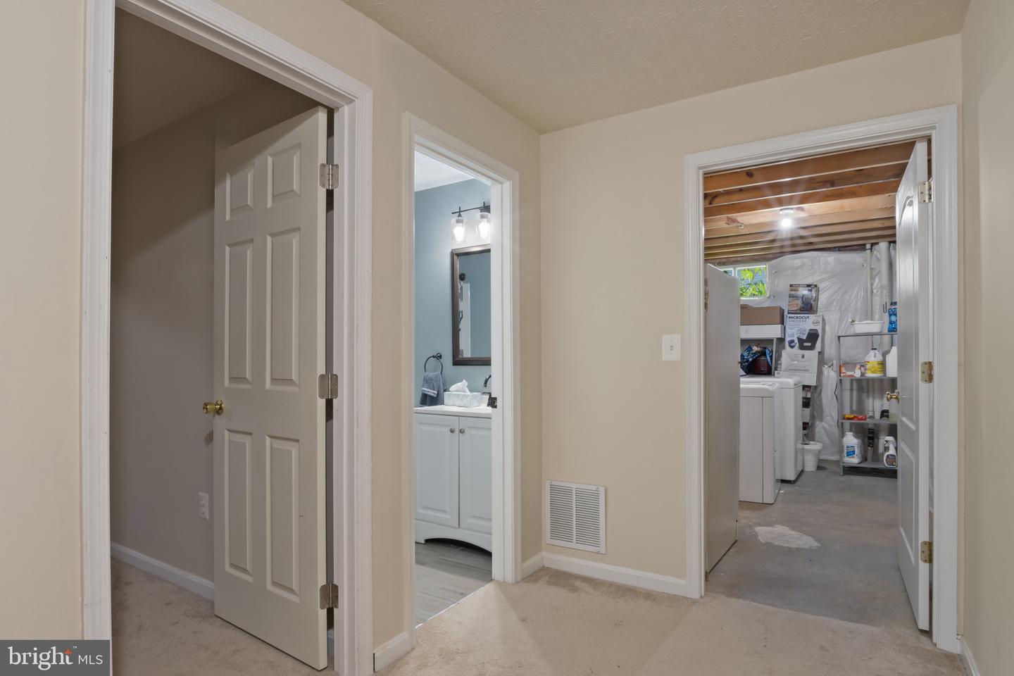 11721 HOOVER LN, FREDERICKSBURG, Virginia 22407, 5 Bedrooms Bedrooms, ,3 BathroomsBathrooms,Residential,For sale,11721 HOOVER LN,VASP2034606 MLS # VASP2034606