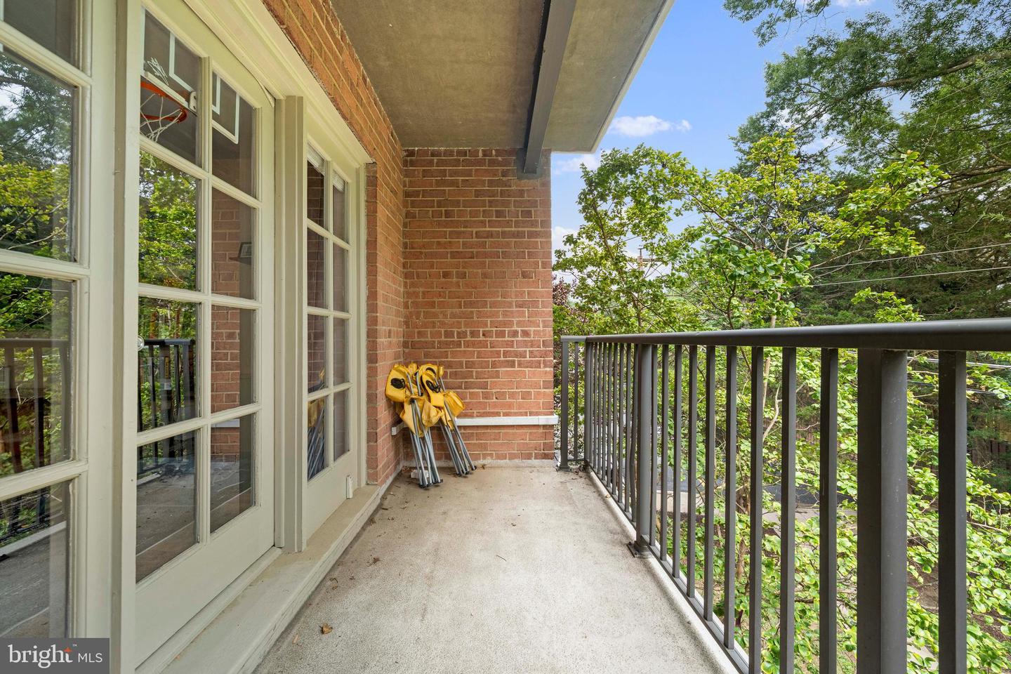 3336 SPRING LN #A-32, FALLS CHURCH, Virginia 22041, 2 Bedrooms Bedrooms, ,1 BathroomBathrooms,Residential,For sale,3336 SPRING LN #A-32,VAFX2254554 MLS # VAFX2254554