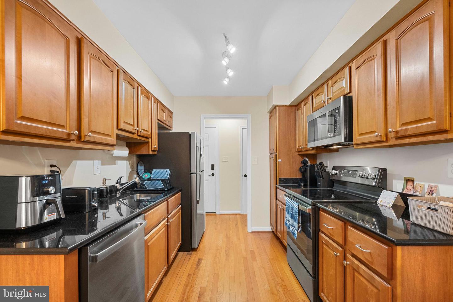 3336 SPRING LN #A-32, FALLS CHURCH, Virginia 22041, 2 Bedrooms Bedrooms, ,1 BathroomBathrooms,Residential,For sale,3336 SPRING LN #A-32,VAFX2254554 MLS # VAFX2254554