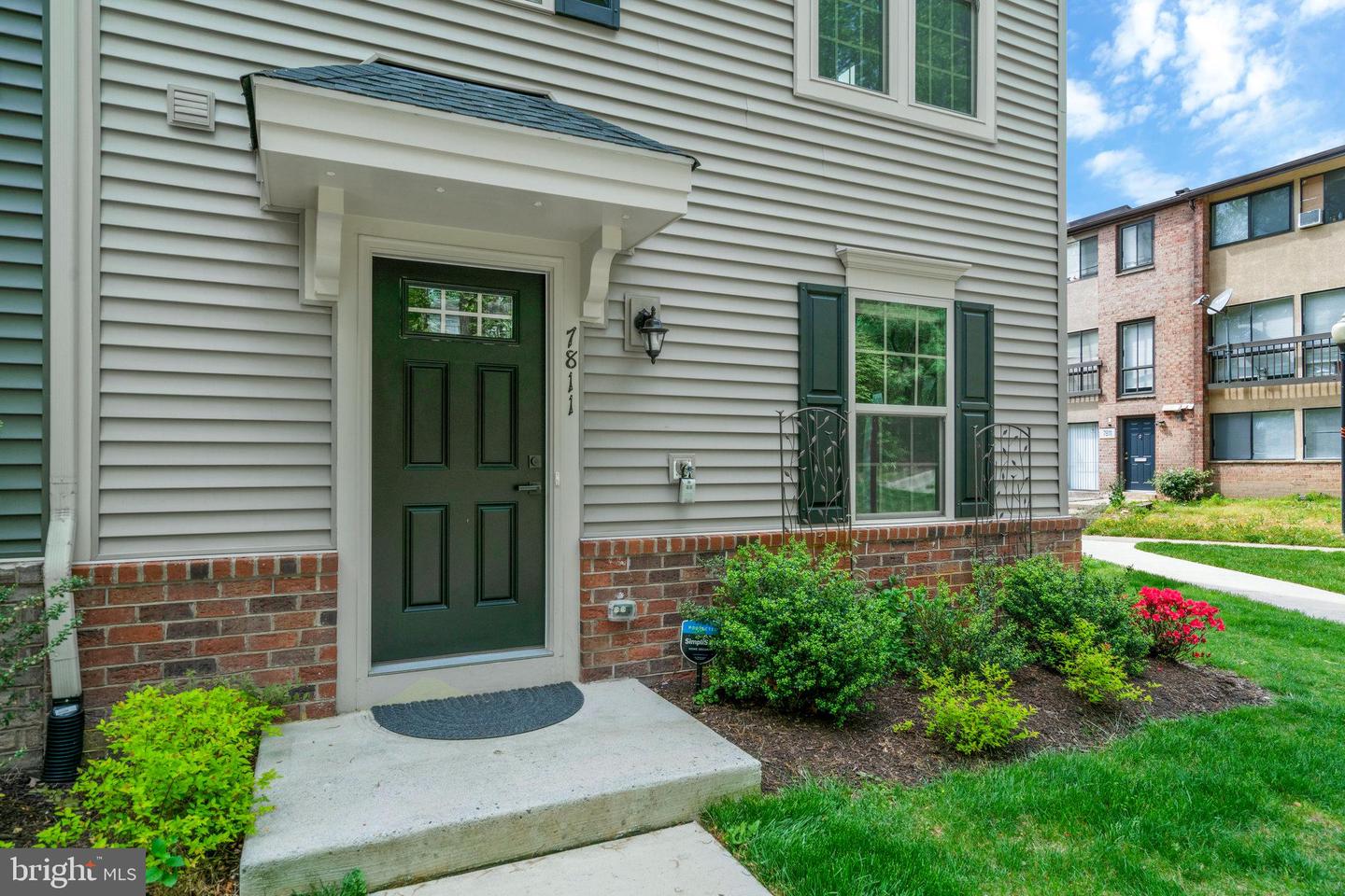 7811 SUTTER LN, ANNANDALE, Virginia 22003, 4 Bedrooms Bedrooms, ,3 BathroomsBathrooms,Residential,For sale,7811 SUTTER LN,VAFX2254560 MLS # VAFX2254560