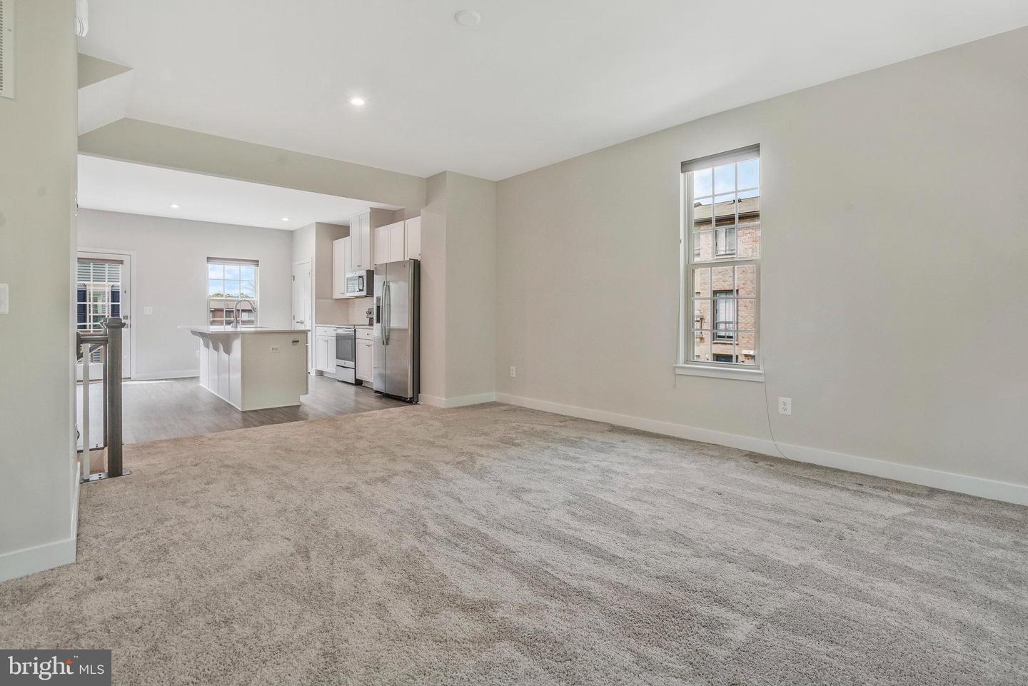 7811 SUTTER LN, ANNANDALE, Virginia 22003, 4 Bedrooms Bedrooms, ,3 BathroomsBathrooms,Residential,For sale,7811 SUTTER LN,VAFX2254560 MLS # VAFX2254560