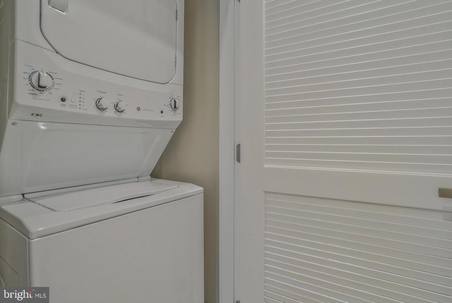 7811 SUTTER LN, ANNANDALE, Virginia 22003, 4 Bedrooms Bedrooms, ,3 BathroomsBathrooms,Residential,For sale,7811 SUTTER LN,VAFX2254560 MLS # VAFX2254560