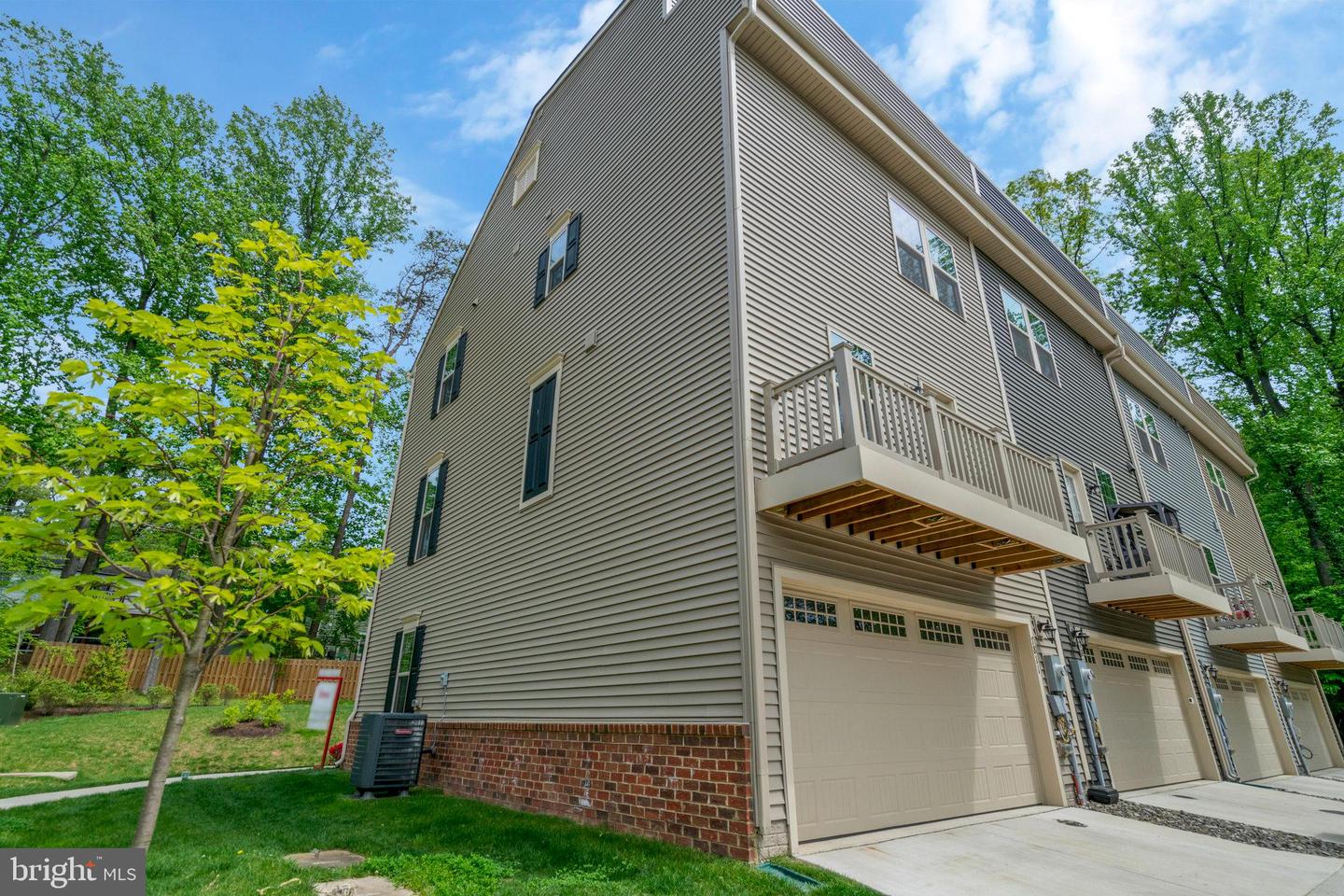7811 SUTTER LN, ANNANDALE, Virginia 22003, 4 Bedrooms Bedrooms, ,3 BathroomsBathrooms,Residential,For sale,7811 SUTTER LN,VAFX2254560 MLS # VAFX2254560