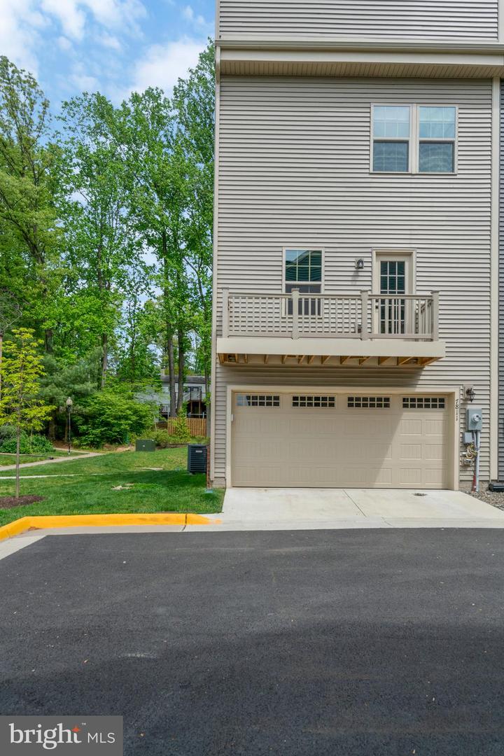 7811 SUTTER LN, ANNANDALE, Virginia 22003, 4 Bedrooms Bedrooms, ,3 BathroomsBathrooms,Residential,For sale,7811 SUTTER LN,VAFX2254560 MLS # VAFX2254560