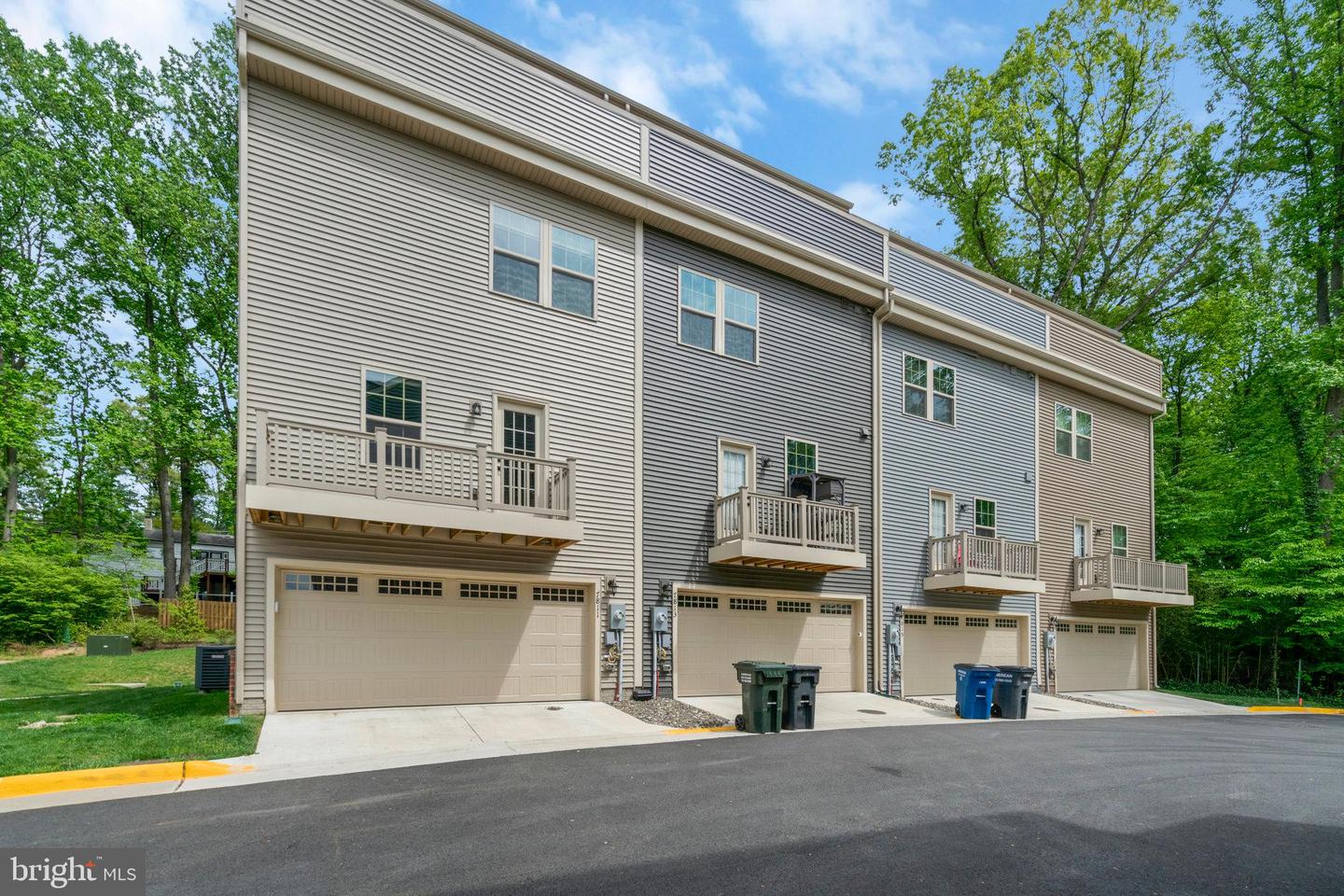 7811 SUTTER LN, ANNANDALE, Virginia 22003, 4 Bedrooms Bedrooms, ,3 BathroomsBathrooms,Residential,For sale,7811 SUTTER LN,VAFX2254560 MLS # VAFX2254560