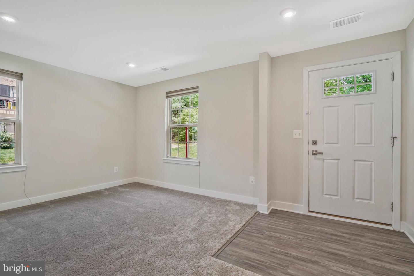 7811 SUTTER LN, ANNANDALE, Virginia 22003, 4 Bedrooms Bedrooms, ,3 BathroomsBathrooms,Residential,For sale,7811 SUTTER LN,VAFX2254560 MLS # VAFX2254560