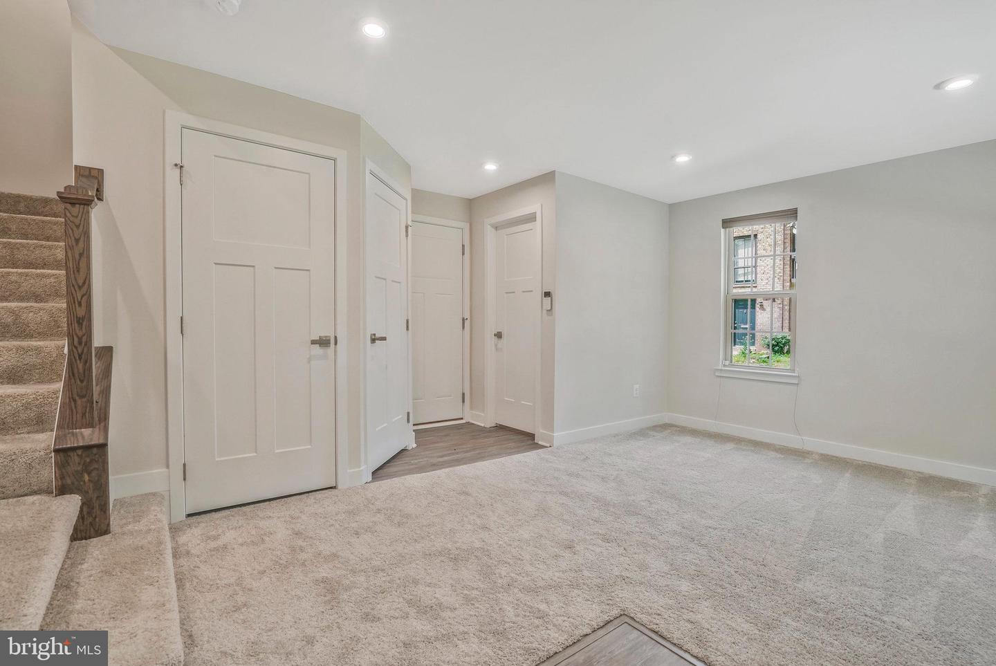 7811 SUTTER LN, ANNANDALE, Virginia 22003, 4 Bedrooms Bedrooms, ,3 BathroomsBathrooms,Residential,For sale,7811 SUTTER LN,VAFX2254560 MLS # VAFX2254560