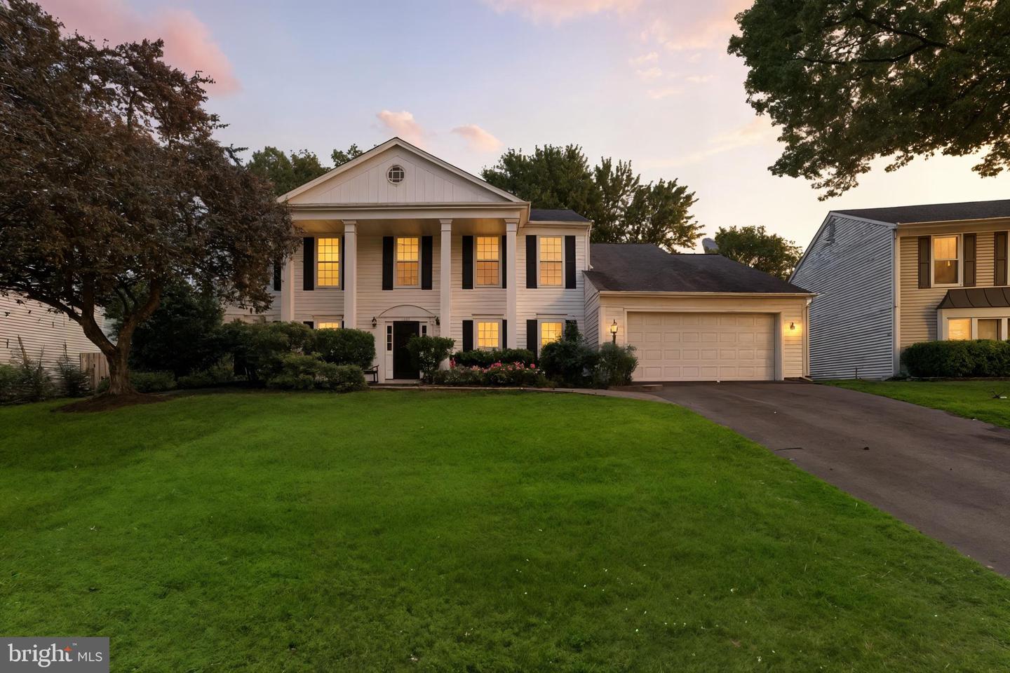 2789 MAPLE RIDGE DR, WOODBRIDGE, Virginia 22192, 4 Bedrooms Bedrooms, ,2 BathroomsBathrooms,Residential,For sale,2789 MAPLE RIDGE DR,VAPW2098854 MLS # VAPW2098854