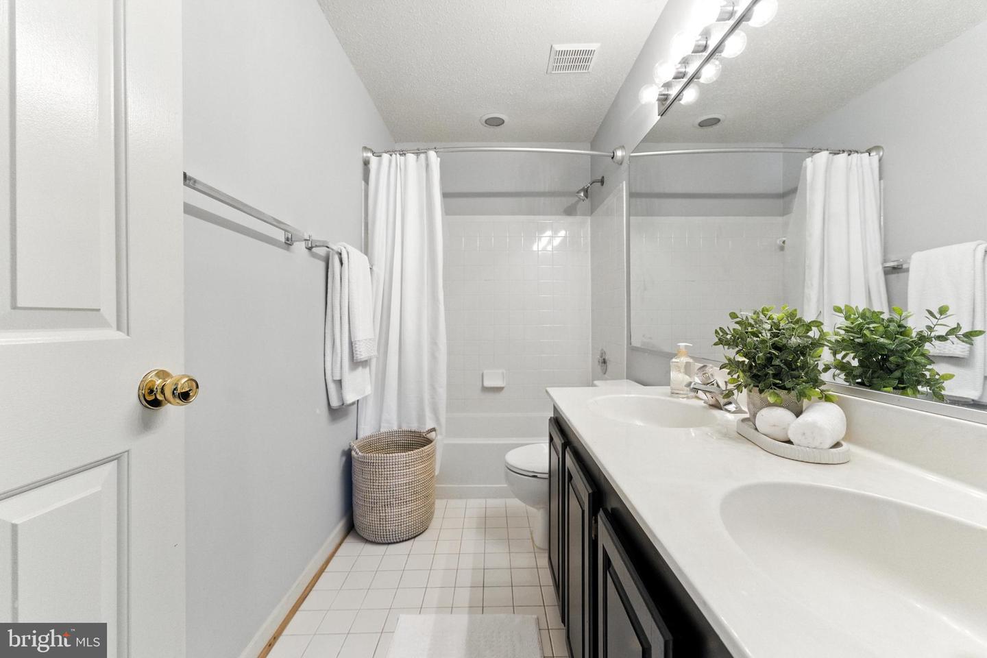 2789 MAPLE RIDGE DR, WOODBRIDGE, Virginia 22192, 4 Bedrooms Bedrooms, ,2 BathroomsBathrooms,Residential,For sale,2789 MAPLE RIDGE DR,VAPW2098854 MLS # VAPW2098854