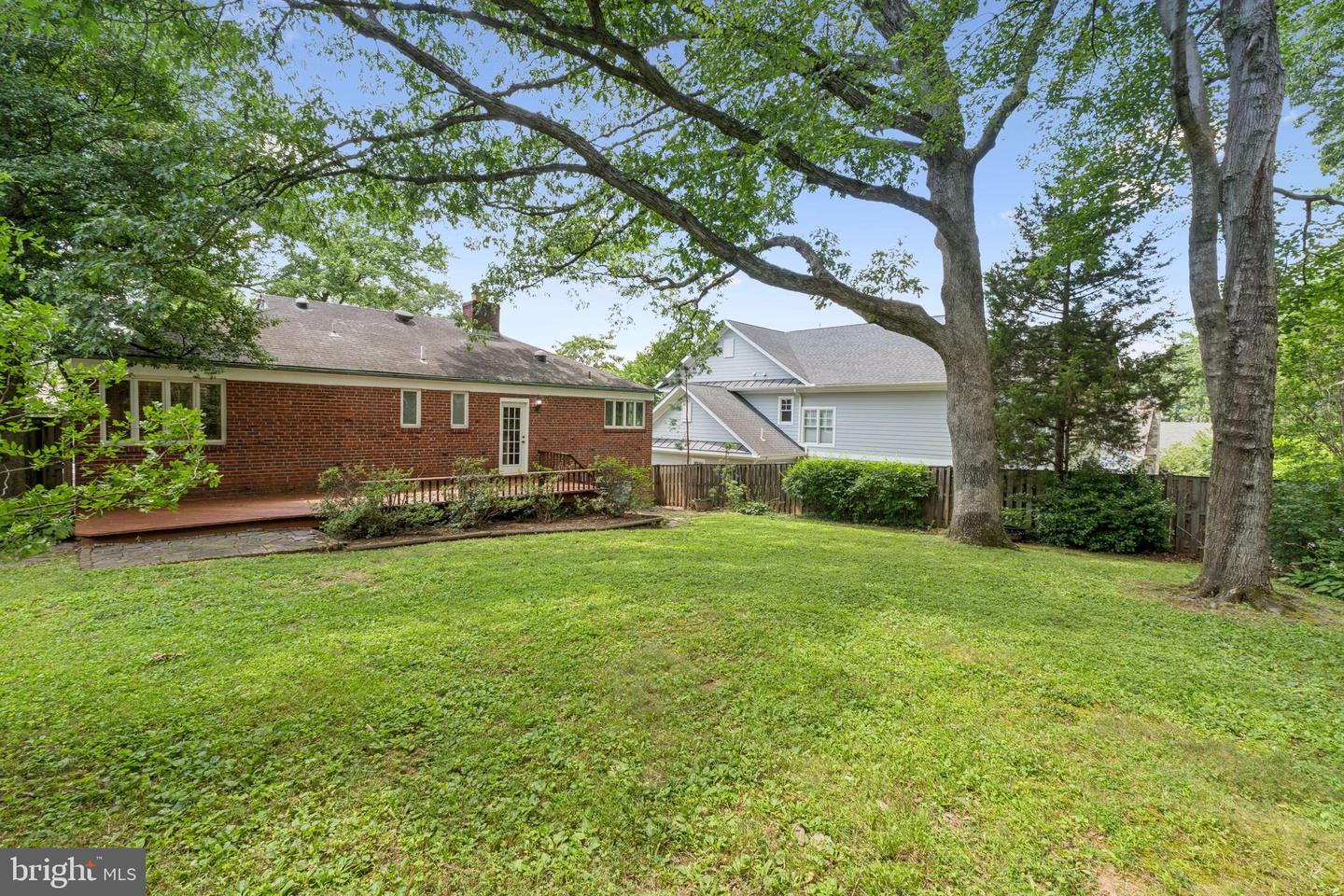 2431 N NOTTINGHAM ST, ARLINGTON, Virginia 22207, 3 Bedrooms Bedrooms, ,2 BathroomsBathrooms,Residential,For sale,2431 N NOTTINGHAM ST,VAAR2060440 MLS # VAAR2060440