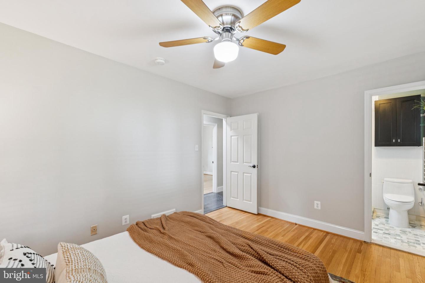 2431 N NOTTINGHAM ST, ARLINGTON, Virginia 22207, 3 Bedrooms Bedrooms, ,2 BathroomsBathrooms,Residential,For sale,2431 N NOTTINGHAM ST,VAAR2060440 MLS # VAAR2060440