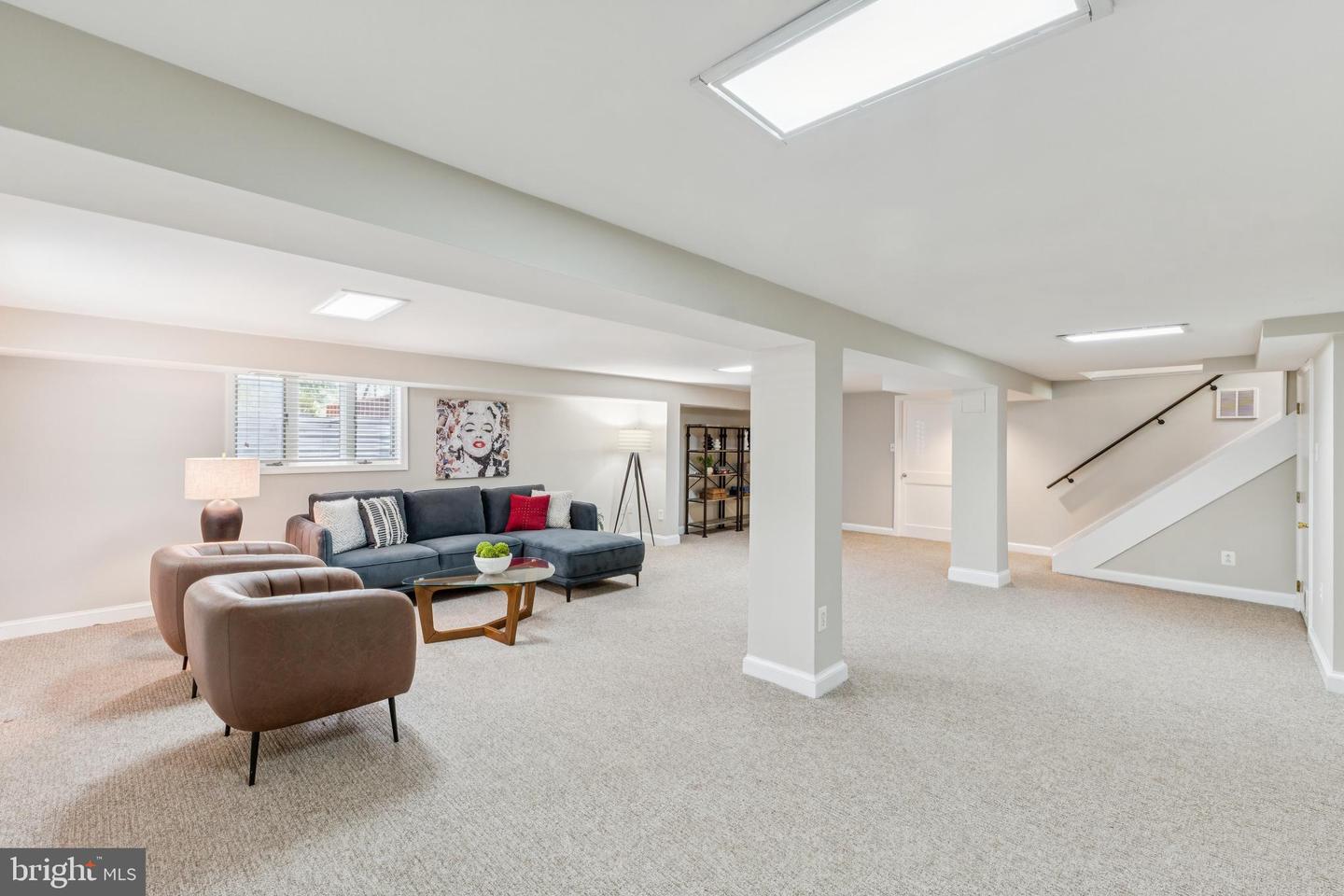 2431 N NOTTINGHAM ST, ARLINGTON, Virginia 22207, 3 Bedrooms Bedrooms, ,2 BathroomsBathrooms,Residential,For sale,2431 N NOTTINGHAM ST,VAAR2060440 MLS # VAAR2060440
