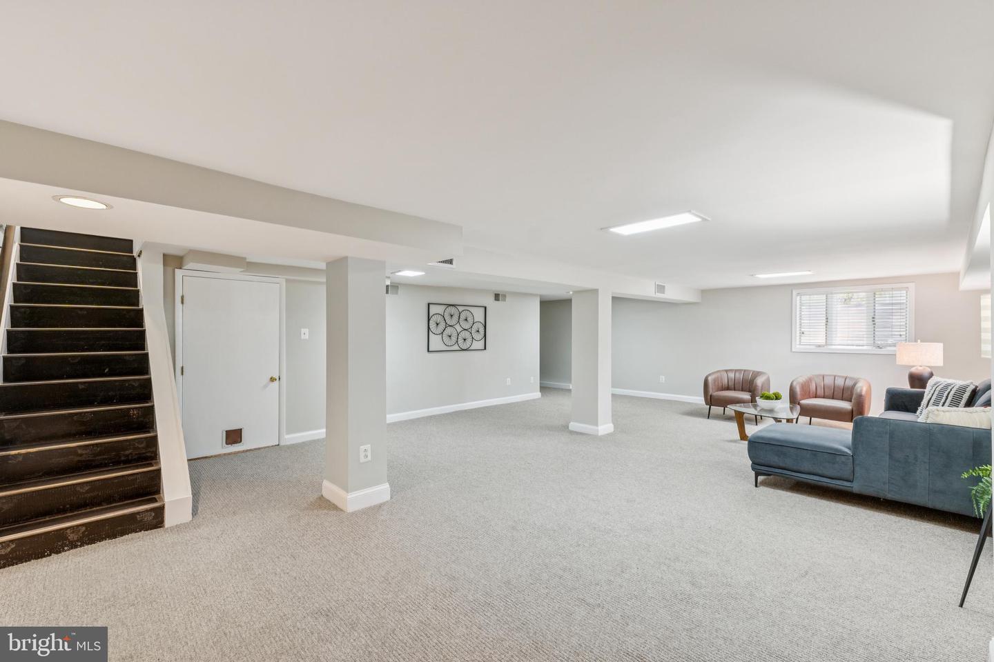 2431 N NOTTINGHAM ST, ARLINGTON, Virginia 22207, 3 Bedrooms Bedrooms, ,2 BathroomsBathrooms,Residential,For sale,2431 N NOTTINGHAM ST,VAAR2060440 MLS # VAAR2060440