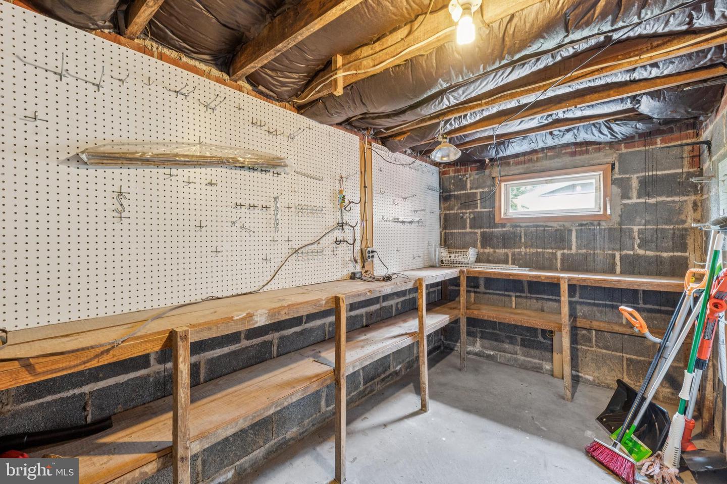 2431 N NOTTINGHAM ST, ARLINGTON, Virginia 22207, 3 Bedrooms Bedrooms, ,2 BathroomsBathrooms,Residential,For sale,2431 N NOTTINGHAM ST,VAAR2060440 MLS # VAAR2060440