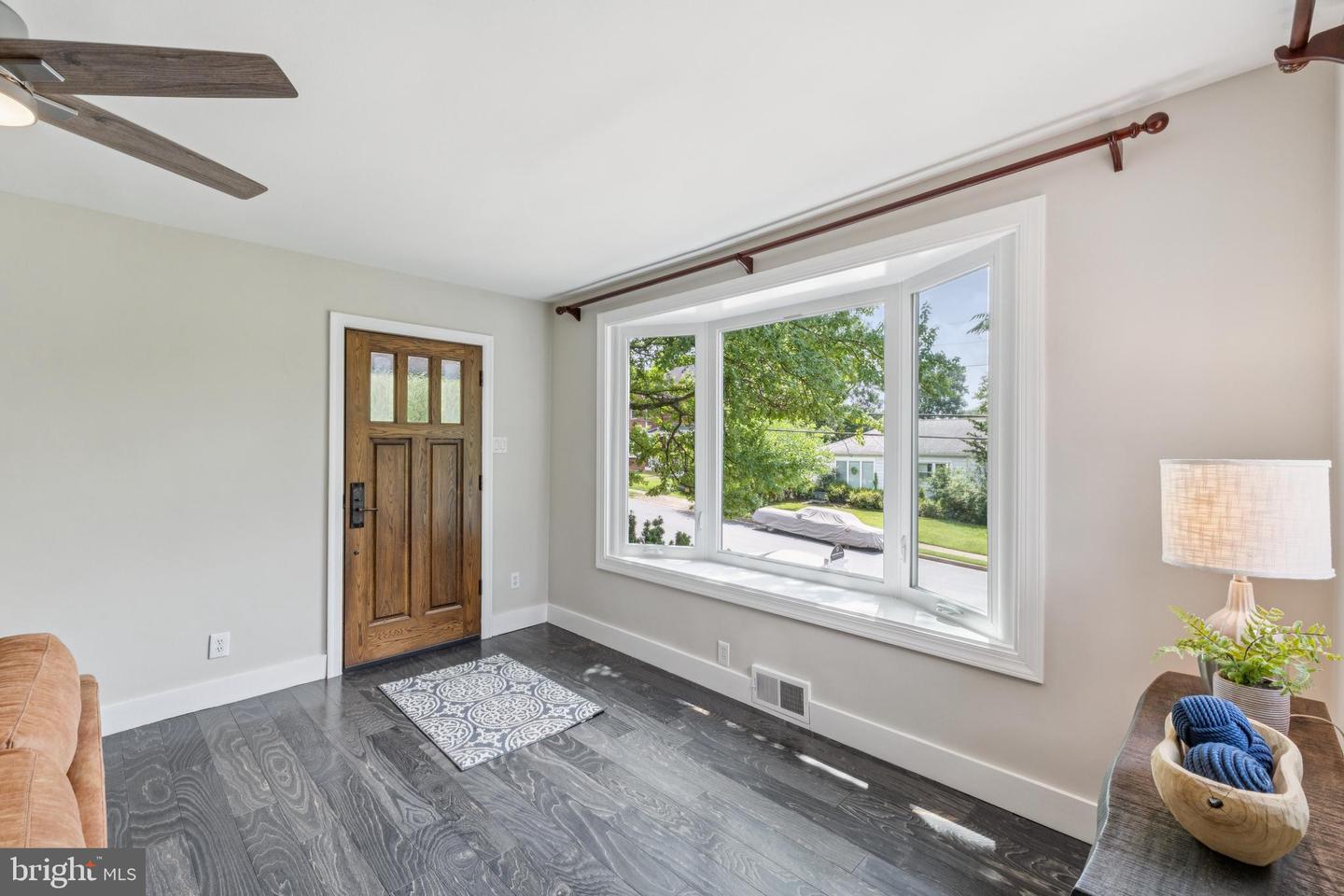 2431 N NOTTINGHAM ST, ARLINGTON, Virginia 22207, 3 Bedrooms Bedrooms, ,2 BathroomsBathrooms,Residential,For sale,2431 N NOTTINGHAM ST,VAAR2060440 MLS # VAAR2060440