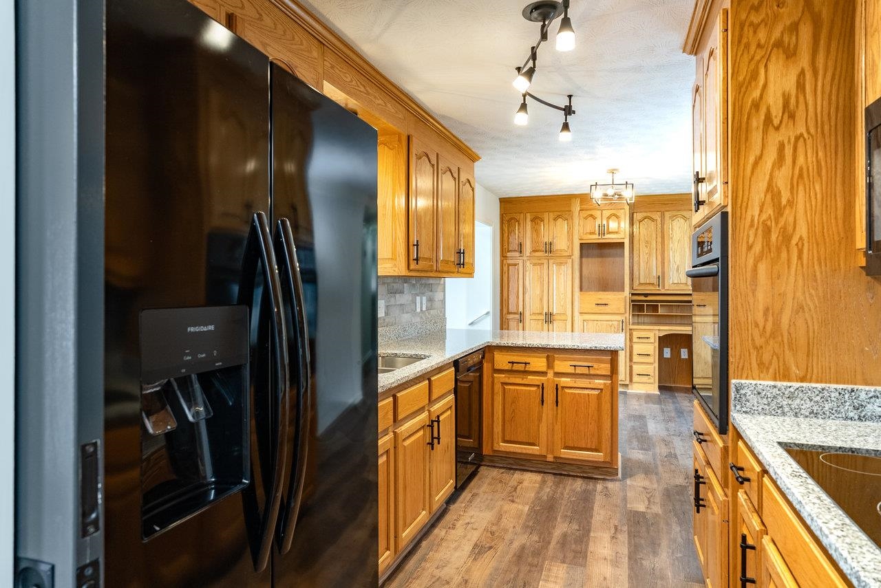 309 2ND ST, GROTTOES, Virginia 24441, 3 Bedrooms Bedrooms, ,2 BathroomsBathrooms,Residential,309 2ND ST,666812 MLS # 666812