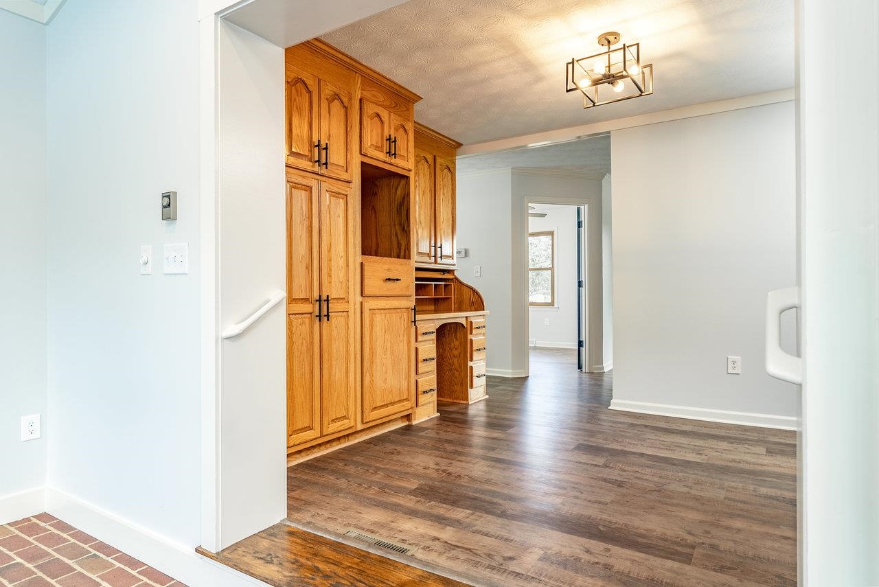 309 2ND ST, GROTTOES, Virginia 24441, 3 Bedrooms Bedrooms, ,2 BathroomsBathrooms,Residential,309 2ND ST,666812 MLS # 666812