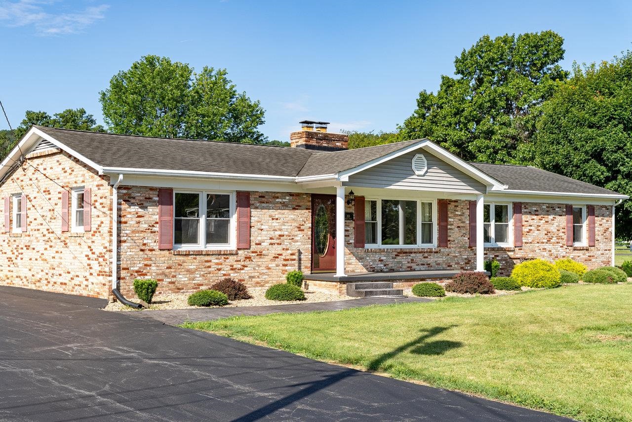 309 2ND ST, GROTTOES, Virginia 24441, 3 Bedrooms Bedrooms, ,2 BathroomsBathrooms,Residential,309 2ND ST,666812 MLS # 666812