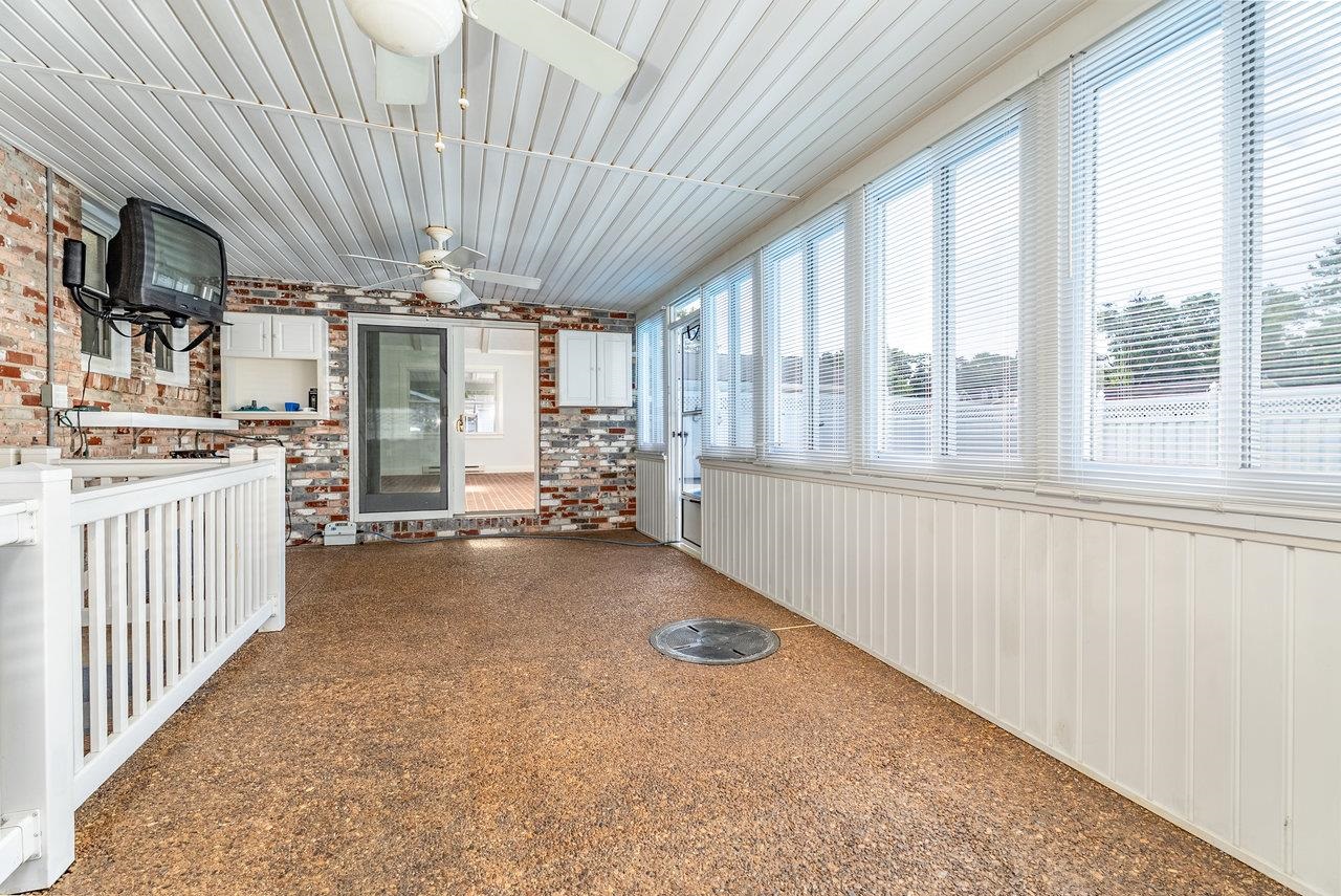 309 2ND ST, GROTTOES, Virginia 24441, 3 Bedrooms Bedrooms, ,2 BathroomsBathrooms,Residential,309 2ND ST,666812 MLS # 666812