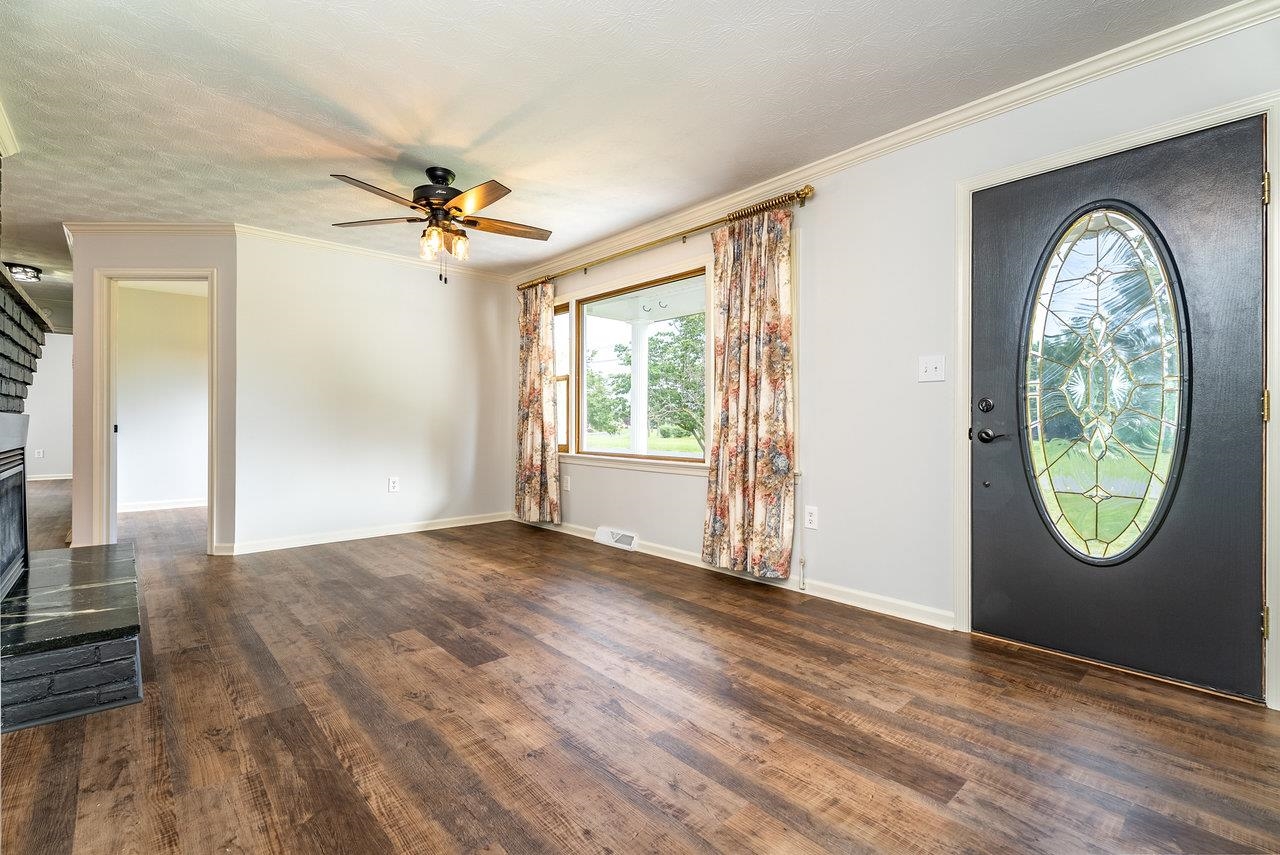 309 2ND ST, GROTTOES, Virginia 24441, 3 Bedrooms Bedrooms, ,2 BathroomsBathrooms,Residential,309 2ND ST,666812 MLS # 666812