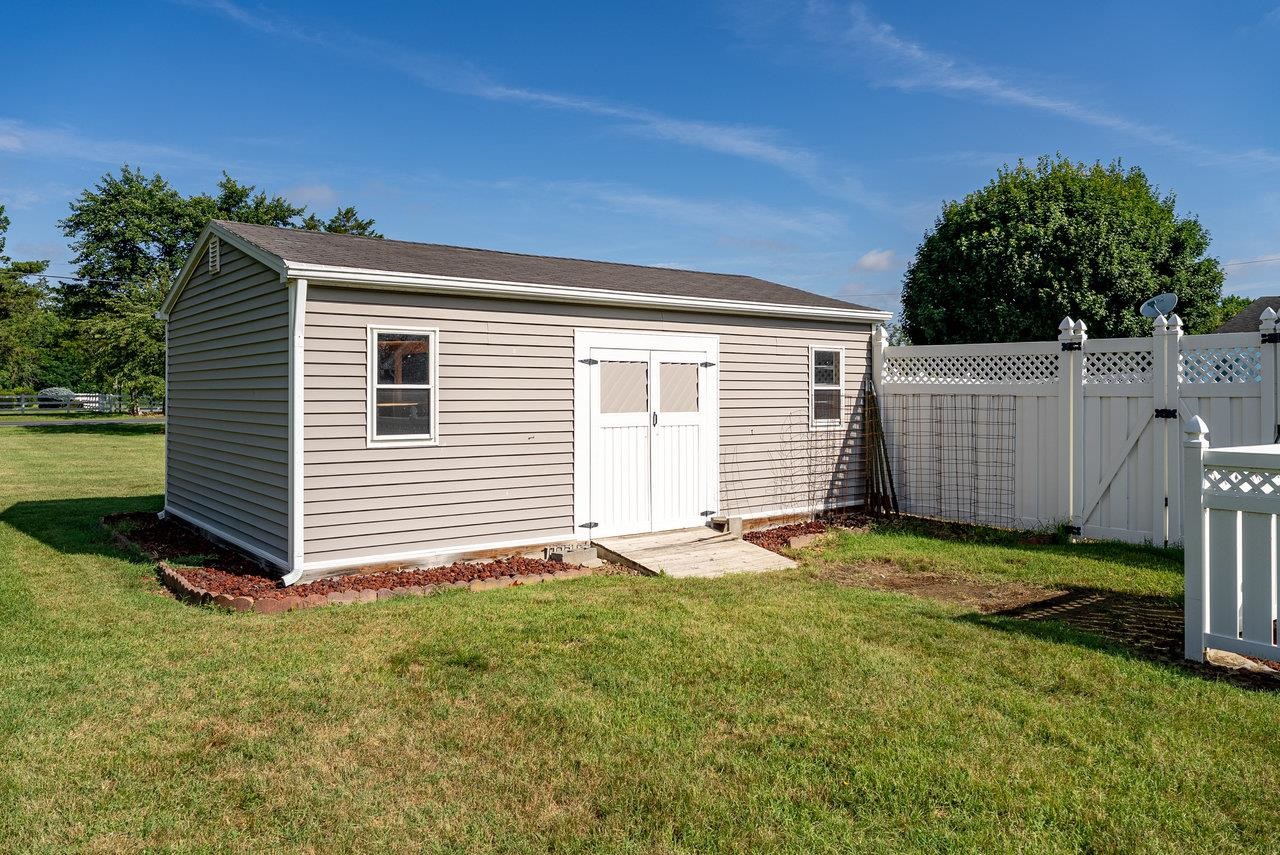 309 2ND ST, GROTTOES, Virginia 24441, 3 Bedrooms Bedrooms, ,2 BathroomsBathrooms,Residential,309 2ND ST,666812 MLS # 666812