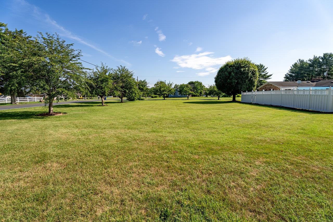309 2ND ST, GROTTOES, Virginia 24441, 3 Bedrooms Bedrooms, ,2 BathroomsBathrooms,Residential,309 2ND ST,666812 MLS # 666812