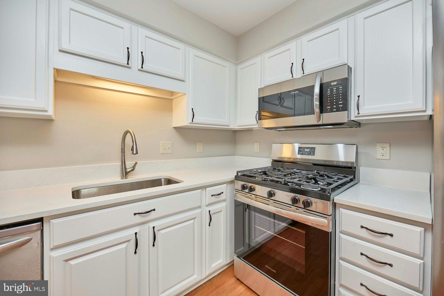 7055 ROGUE FOREST LN, GAINESVILLE, Virginia 20155, 3 Bedrooms Bedrooms, ,2 BathroomsBathrooms,Residential,For sale,7055 ROGUE FOREST LN,VAPW2098896 MLS # VAPW2098896