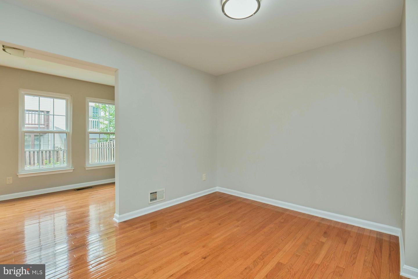 7055 ROGUE FOREST LN, GAINESVILLE, Virginia 20155, 3 Bedrooms Bedrooms, ,2 BathroomsBathrooms,Residential,For sale,7055 ROGUE FOREST LN,VAPW2098896 MLS # VAPW2098896