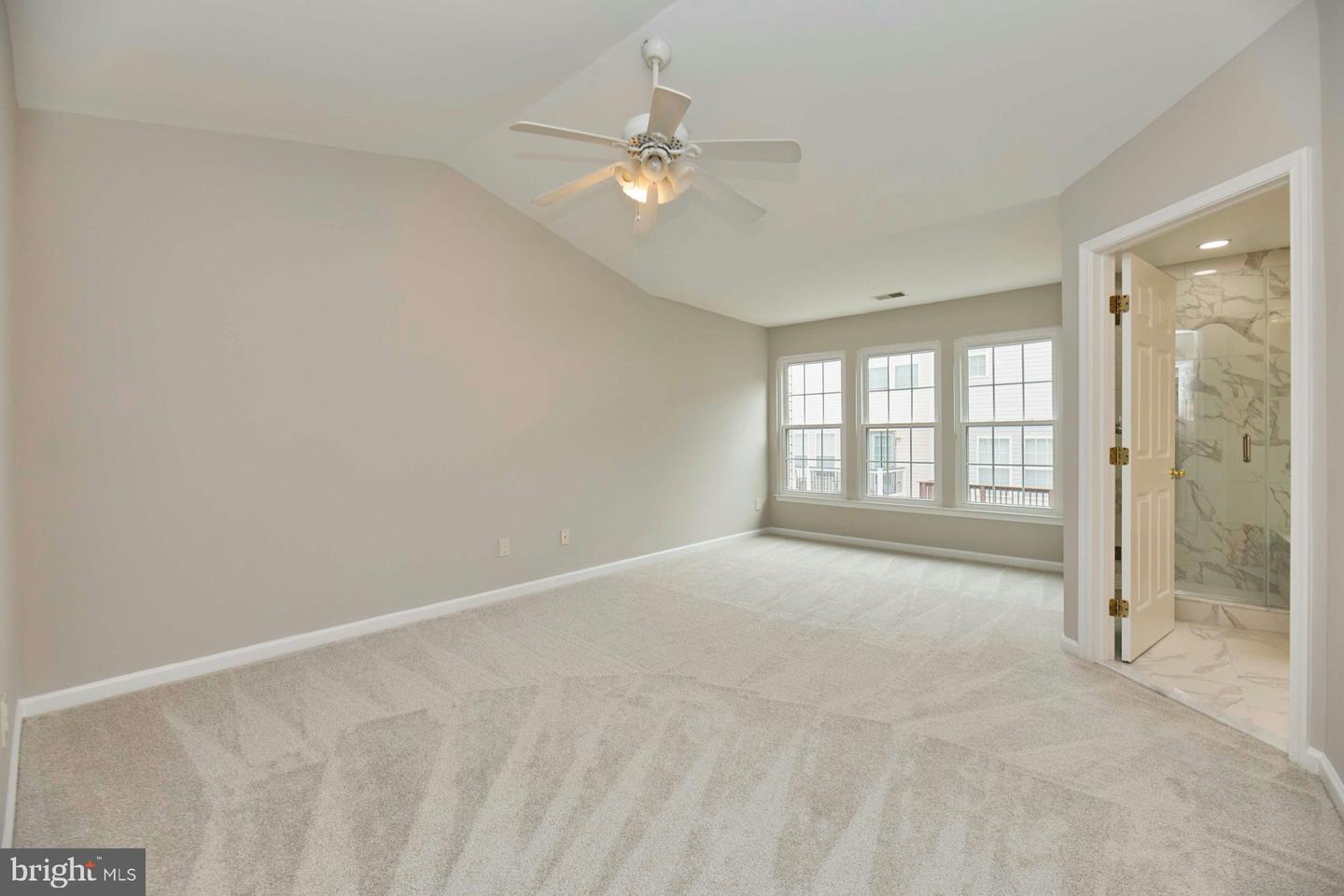7055 ROGUE FOREST LN, GAINESVILLE, Virginia 20155, 3 Bedrooms Bedrooms, ,2 BathroomsBathrooms,Residential,For sale,7055 ROGUE FOREST LN,VAPW2098896 MLS # VAPW2098896