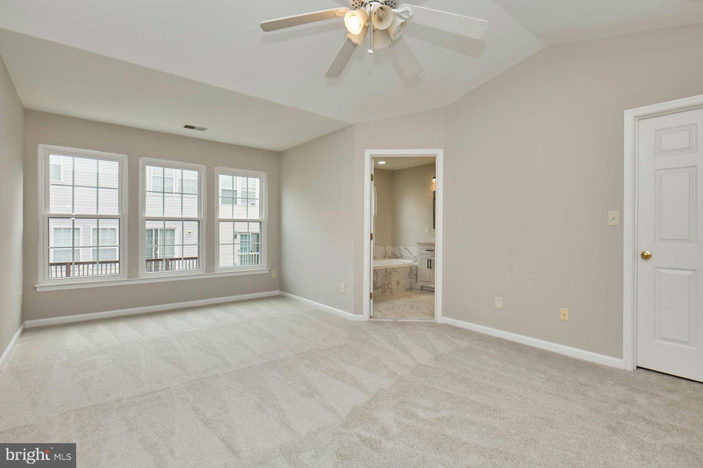 7055 ROGUE FOREST LN, GAINESVILLE, Virginia 20155, 3 Bedrooms Bedrooms, ,2 BathroomsBathrooms,Residential,For sale,7055 ROGUE FOREST LN,VAPW2098896 MLS # VAPW2098896