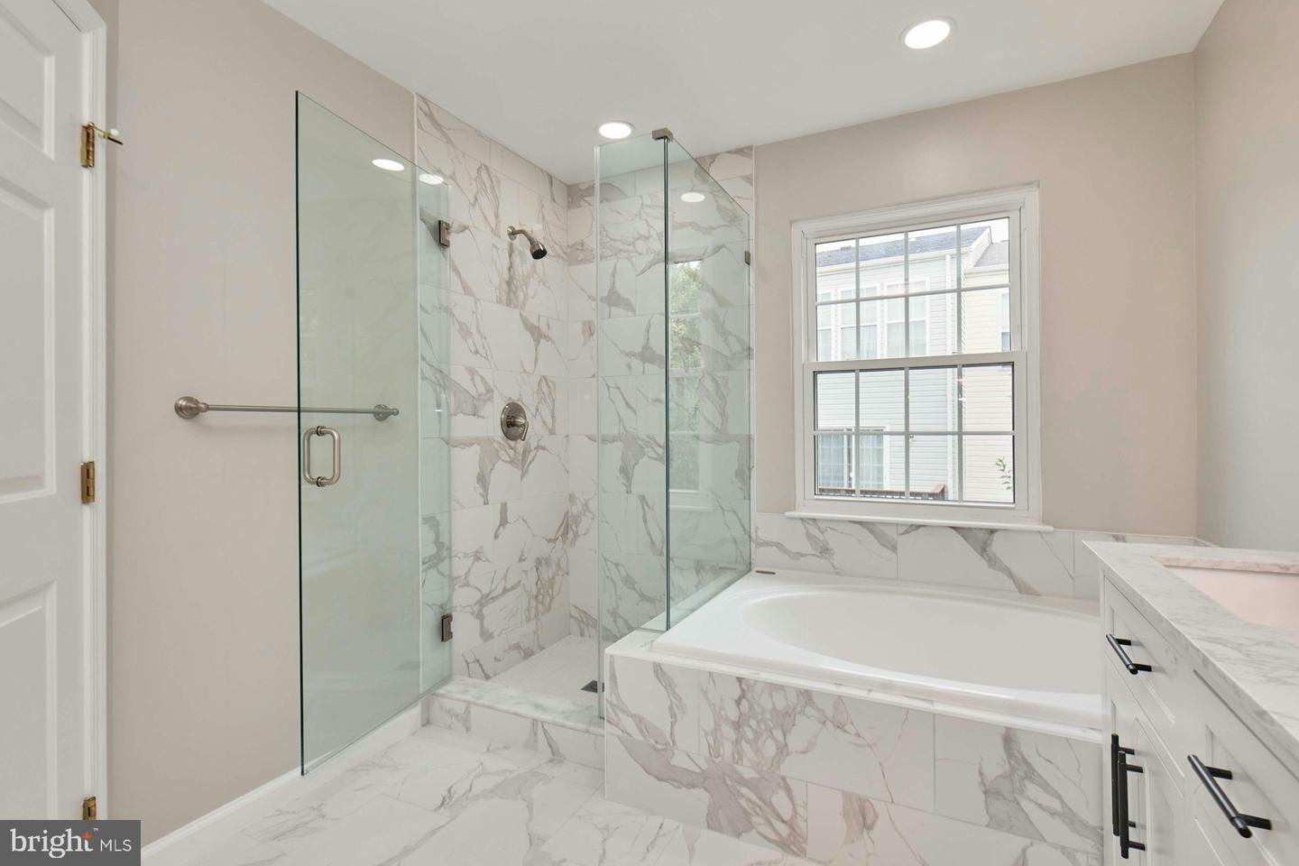 7055 ROGUE FOREST LN, GAINESVILLE, Virginia 20155, 3 Bedrooms Bedrooms, ,2 BathroomsBathrooms,Residential,For sale,7055 ROGUE FOREST LN,VAPW2098896 MLS # VAPW2098896