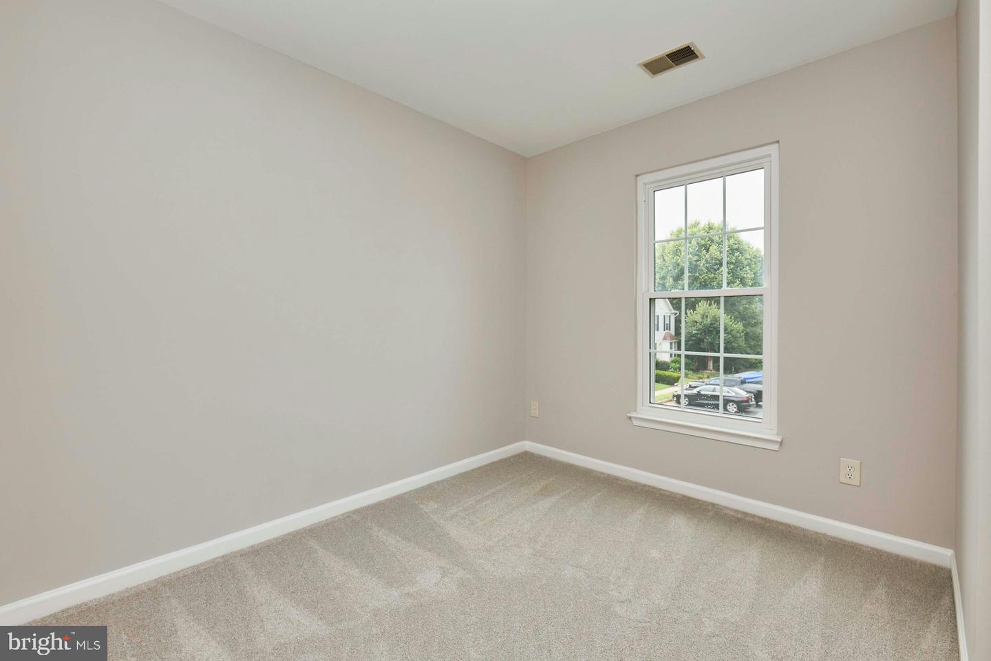 7055 ROGUE FOREST LN, GAINESVILLE, Virginia 20155, 3 Bedrooms Bedrooms, ,2 BathroomsBathrooms,Residential,For sale,7055 ROGUE FOREST LN,VAPW2098896 MLS # VAPW2098896