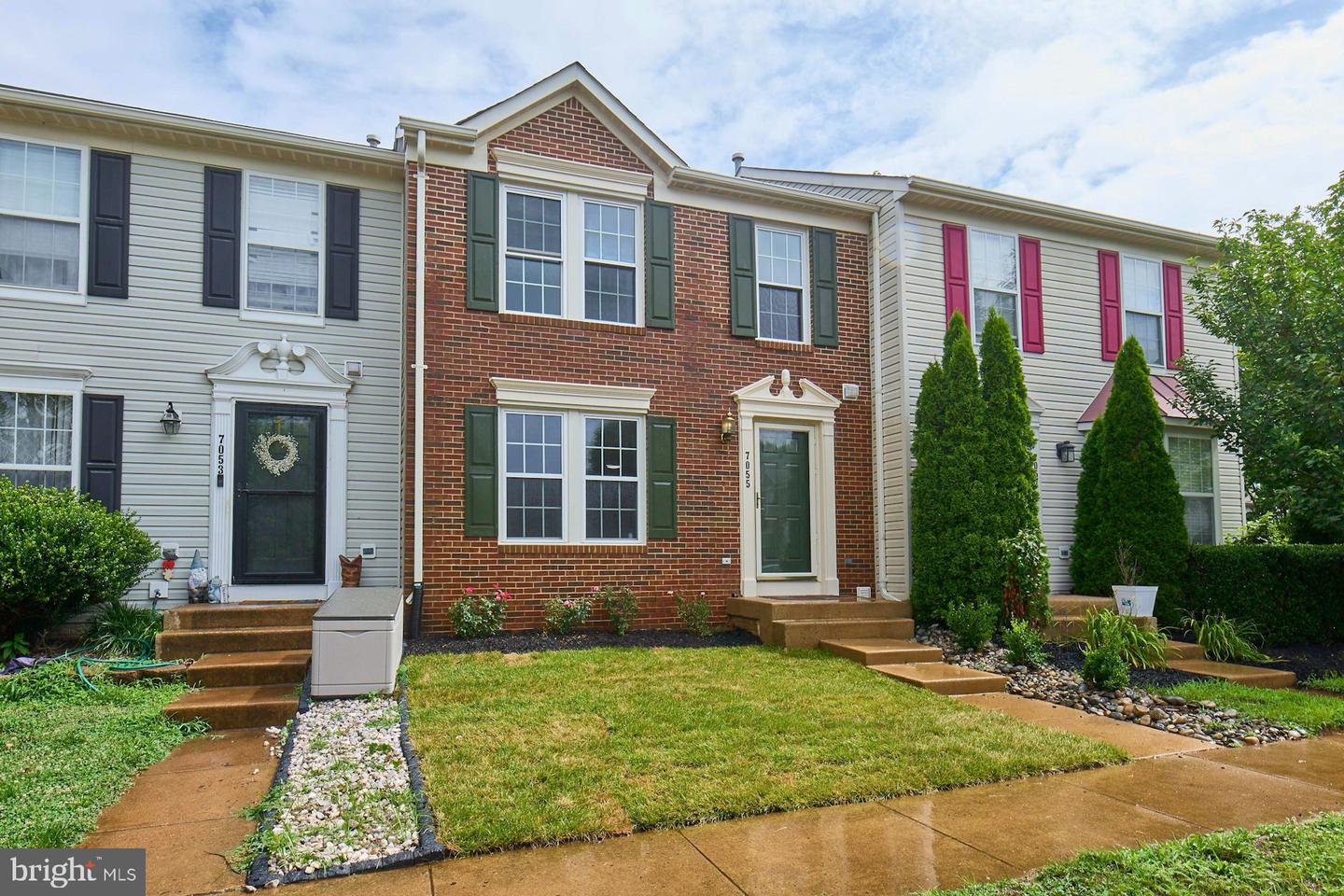 7055 ROGUE FOREST LN, GAINESVILLE, Virginia 20155, 3 Bedrooms Bedrooms, ,2 BathroomsBathrooms,Residential,For sale,7055 ROGUE FOREST LN,VAPW2098896 MLS # VAPW2098896