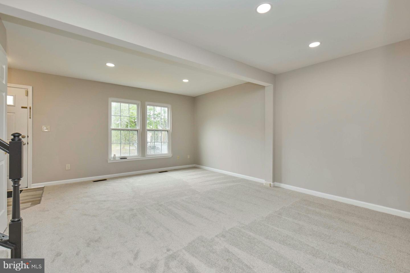 7055 ROGUE FOREST LN, GAINESVILLE, Virginia 20155, 3 Bedrooms Bedrooms, ,2 BathroomsBathrooms,Residential,For sale,7055 ROGUE FOREST LN,VAPW2098896 MLS # VAPW2098896