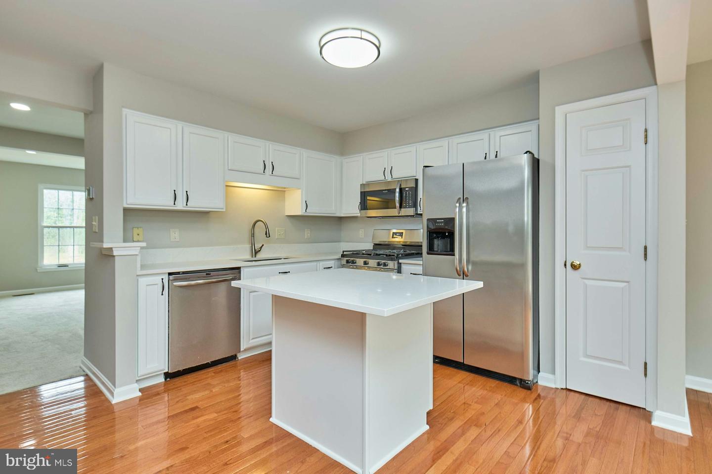 7055 ROGUE FOREST LN, GAINESVILLE, Virginia 20155, 3 Bedrooms Bedrooms, ,2 BathroomsBathrooms,Residential,For sale,7055 ROGUE FOREST LN,VAPW2098896 MLS # VAPW2098896