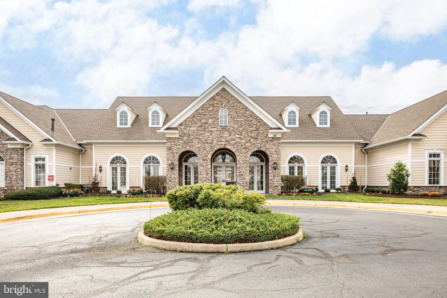 14 SUGARGROVE CT, FREDERICKSBURG, Virginia 22406, 3 Bedrooms Bedrooms, ,3 BathroomsBathrooms,Residential,For sale,14 SUGARGROVE CT,VAST2040646 MLS # VAST2040646