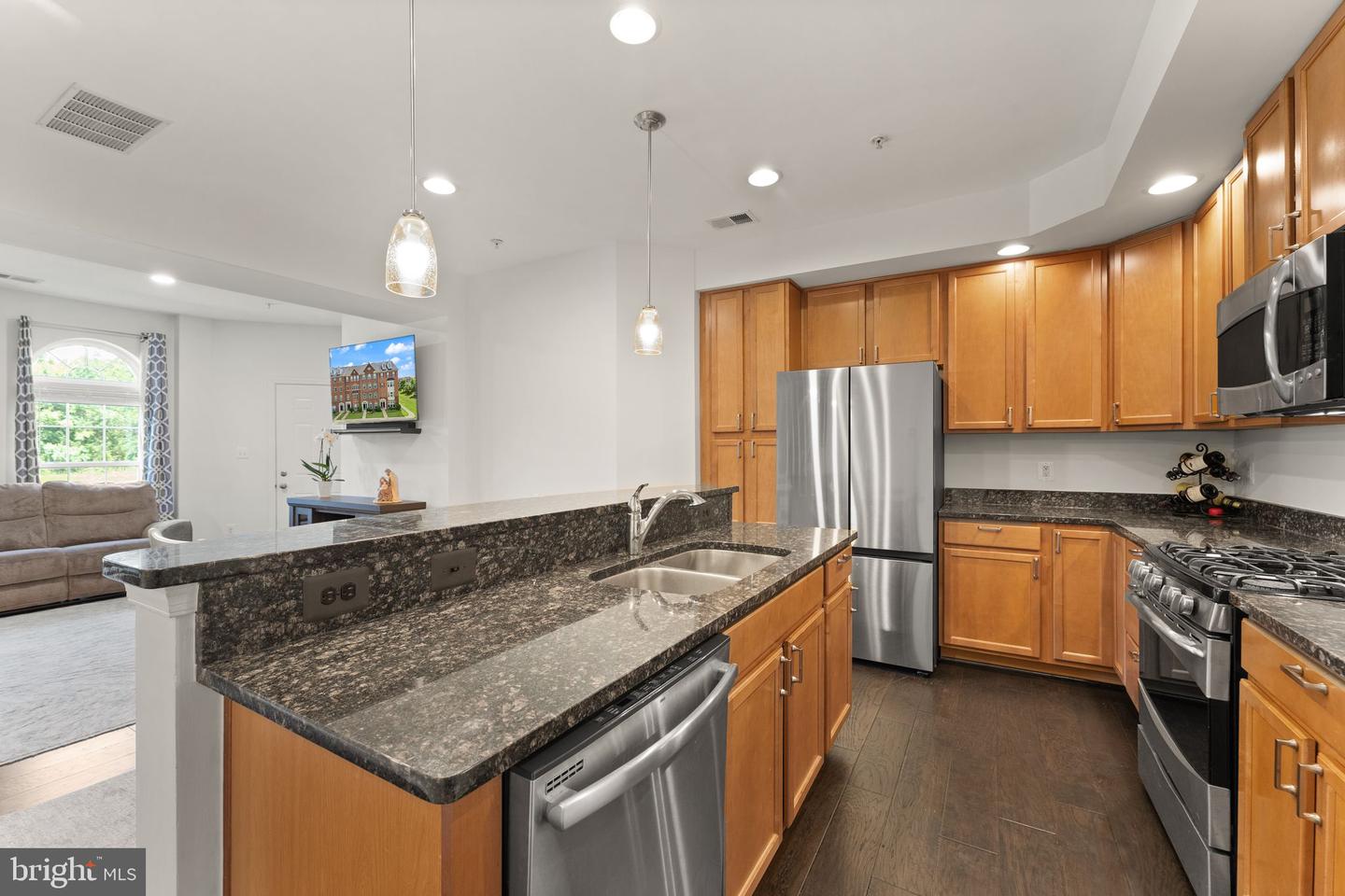 21709 CHARITY TER #10C, ASHBURN, Virginia 20147, 3 Bedrooms Bedrooms, 6 Rooms Rooms,2 BathroomsBathrooms,Residential,For sale,21709 CHARITY TER #10C,VALO2101644 MLS # VALO2101644