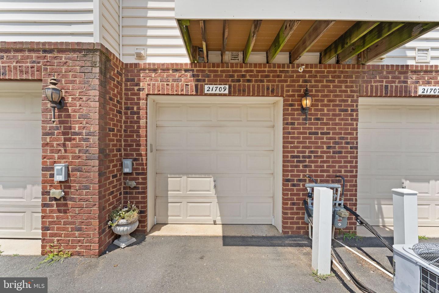 21709 CHARITY TER #10C, ASHBURN, Virginia 20147, 3 Bedrooms Bedrooms, 6 Rooms Rooms,2 BathroomsBathrooms,Residential,For sale,21709 CHARITY TER #10C,VALO2101644 MLS # VALO2101644