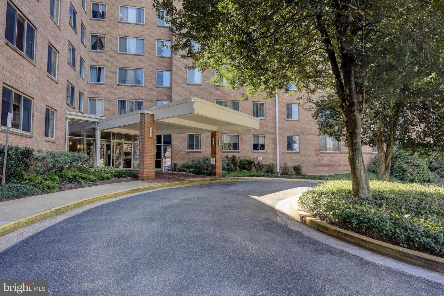 3000 SPOUT RUN PKWY PKWY #A303, ARLINGTON, Virginia 22201, 1 Bedroom Bedrooms, ,1 BathroomBathrooms,Residential,For sale,3000 SPOUT RUN PKWY PKWY #A303,VAAR2060464 MLS # VAAR2060464