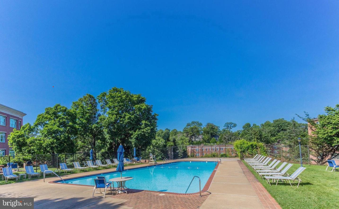 3000 SPOUT RUN PKWY PKWY #A303, ARLINGTON, Virginia 22201, 1 Bedroom Bedrooms, ,1 BathroomBathrooms,Residential,For sale,3000 SPOUT RUN PKWY PKWY #A303,VAAR2060464 MLS # VAAR2060464