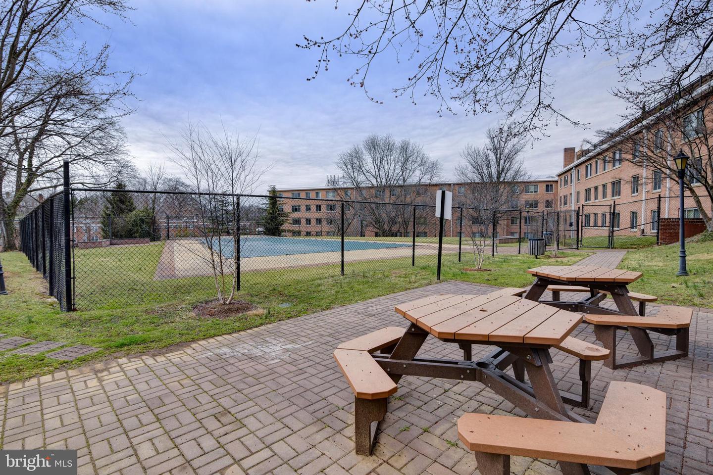 3000 SPOUT RUN PKWY PKWY #A303, ARLINGTON, Virginia 22201, 1 Bedroom Bedrooms, ,1 BathroomBathrooms,Residential,For sale,3000 SPOUT RUN PKWY PKWY #A303,VAAR2060464 MLS # VAAR2060464