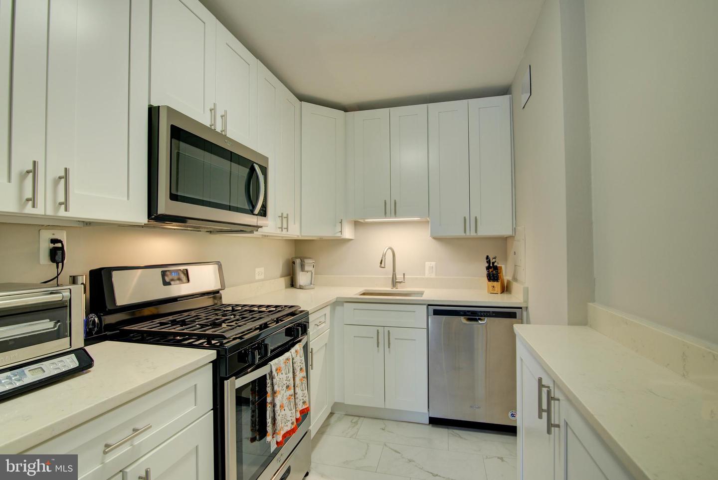 3000 SPOUT RUN PKWY PKWY #A303, ARLINGTON, Virginia 22201, 1 Bedroom Bedrooms, ,1 BathroomBathrooms,Residential,For sale,3000 SPOUT RUN PKWY PKWY #A303,VAAR2060464 MLS # VAAR2060464