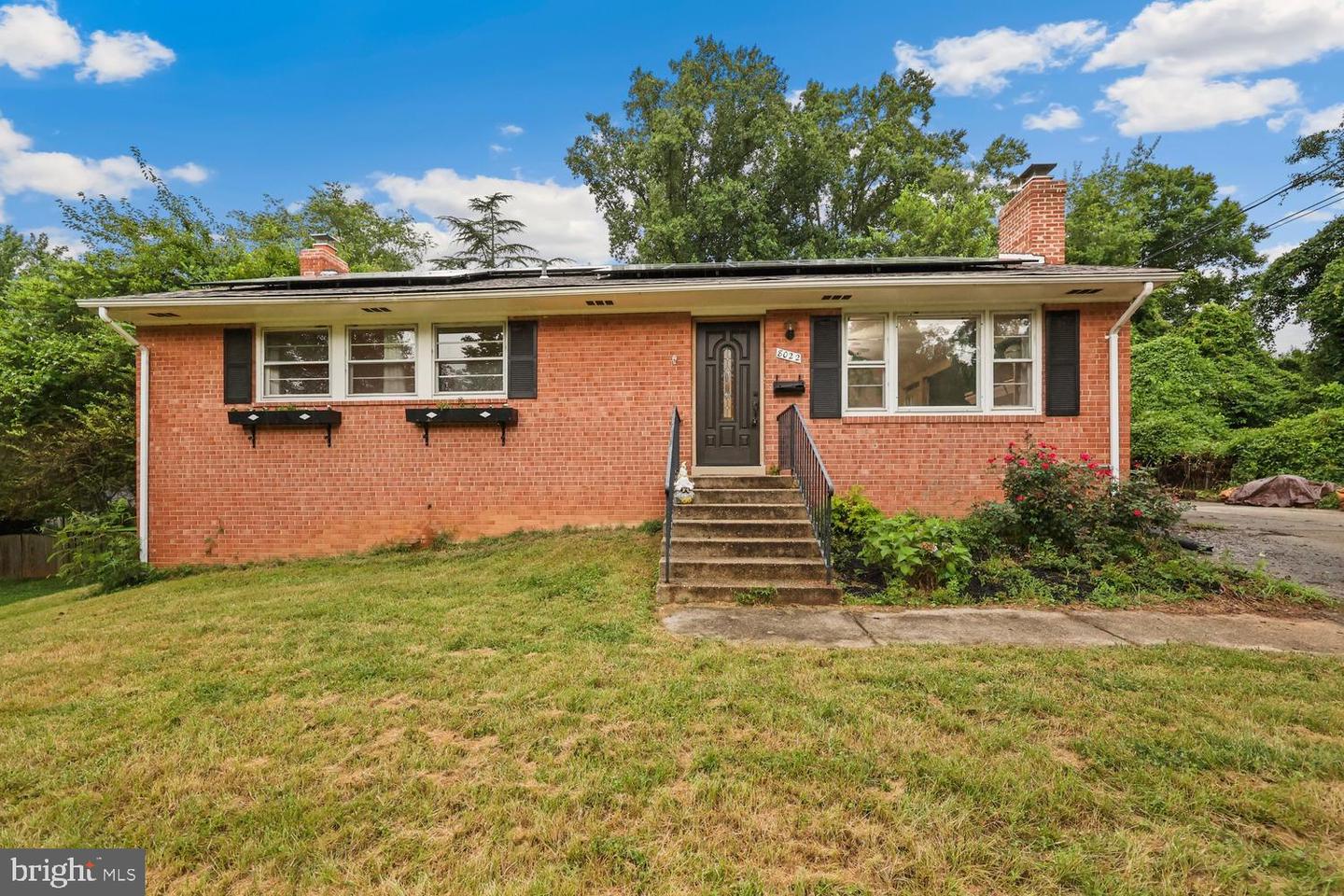 8022 HATTERAS LN, SPRINGFIELD, Virginia 22151, 3 Bedrooms Bedrooms, ,2 BathroomsBathrooms,Residential,For sale,8022 HATTERAS LN,VAFX2254666 MLS # VAFX2254666